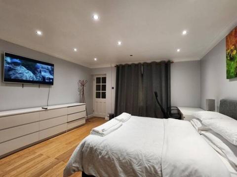 Homestay Pembroke Way West Drayton (Middlesex)